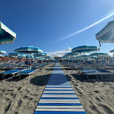 Hotel Bagno Stella Del Mare Marina Di Carrara Dış mekan fotoğraf