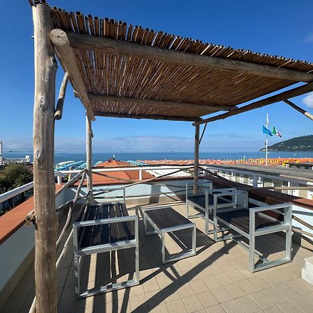 Hotel Bagno Stella Del Mare Marina Di Carrara Dış mekan fotoğraf