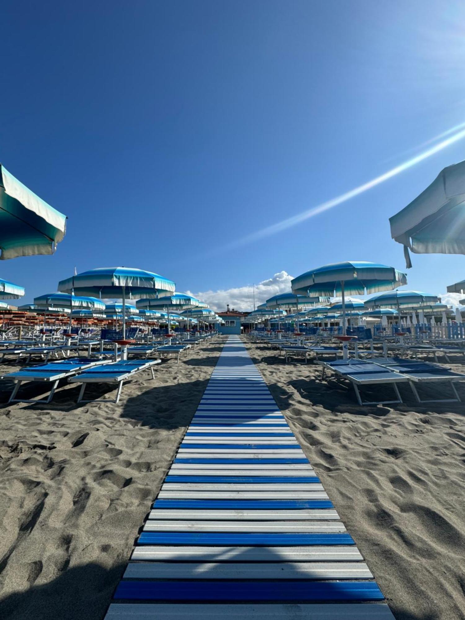 Hotel Bagno Stella Del Mare Marina Di Carrara Dış mekan fotoğraf